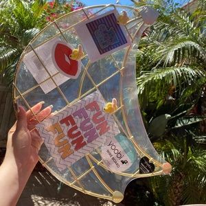 Yoobi banana grid decoration!